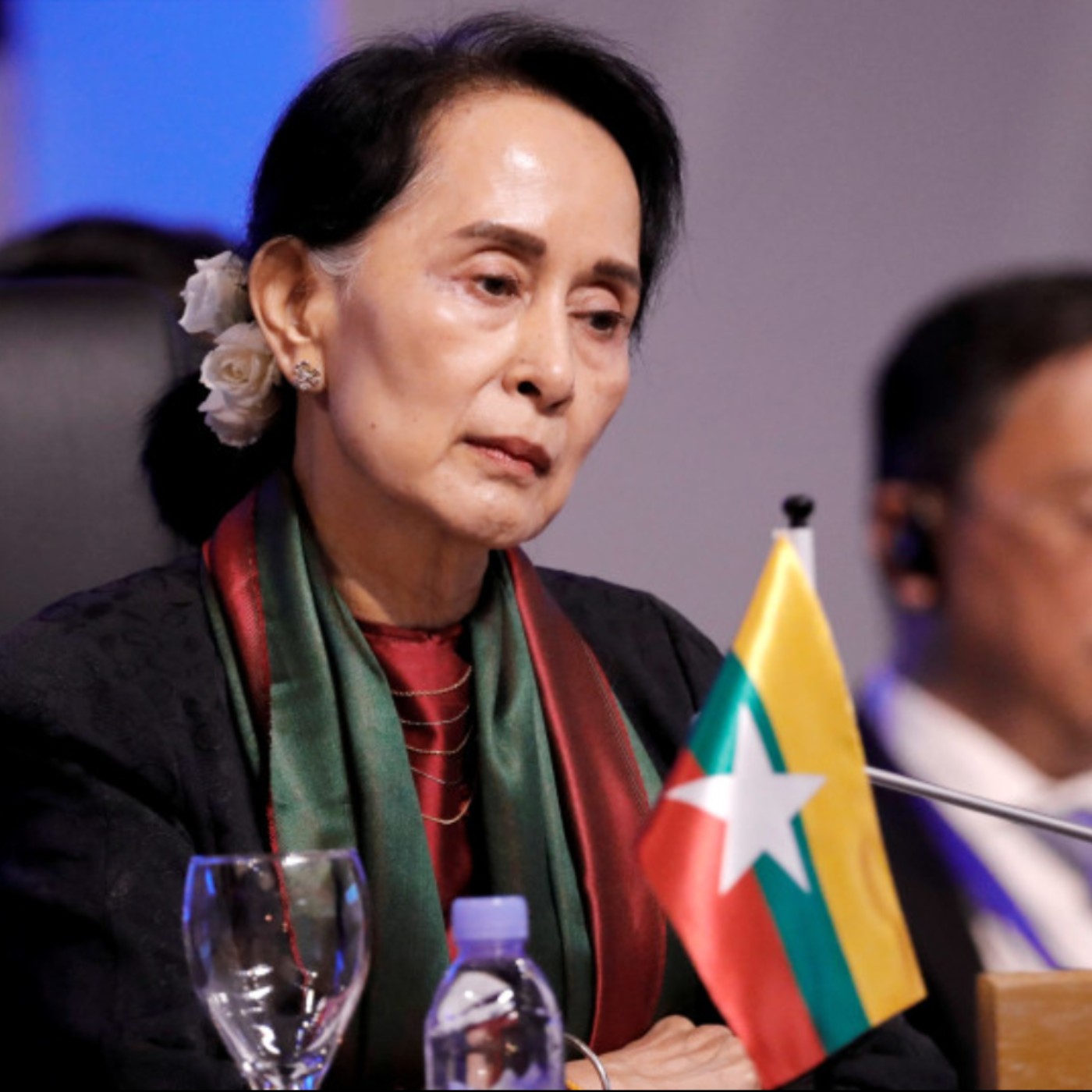 2021.12.08  國際新聞導讀-美俄領袖電話會談兩小時就烏克蘭等問題交換意見、美國官員將不出席北京冬奧、沙烏地與葉門胡塞政權軍之交戰激烈、緬甸翁山蘇姬被判兩年監禁、臉書被羅興雅人告並索要賠償1500億美元、印尼塞梅魯火山週一再度爆發 episode artwork
