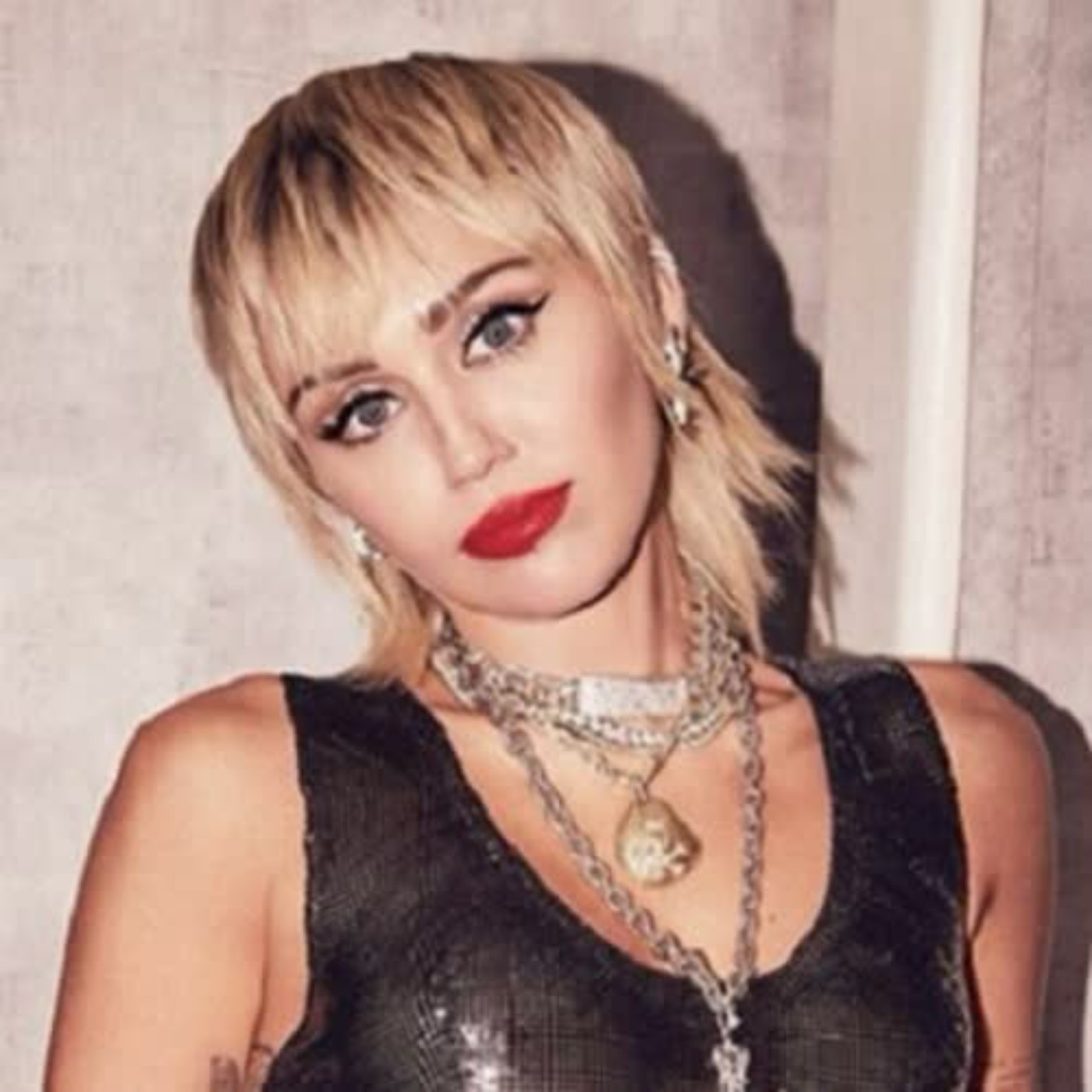 [mashup] Clazziquai - Love Satellite X Miley Cyrus - Angels Like You