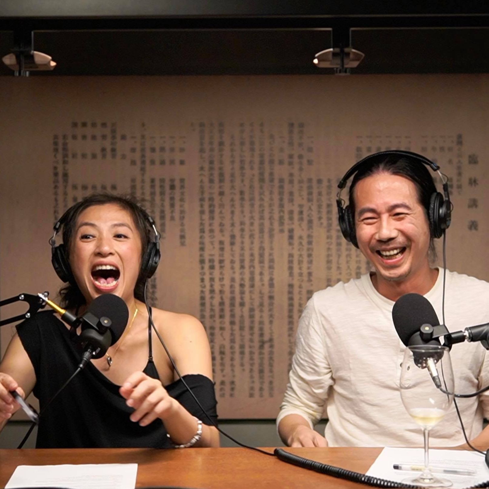 cover of episode EP22/ 主流價值以外的各種偏差，它就是一個價值 【只能喝酒的圖書館】#booktender. Arthur 陳彥豪 aka 舌哥