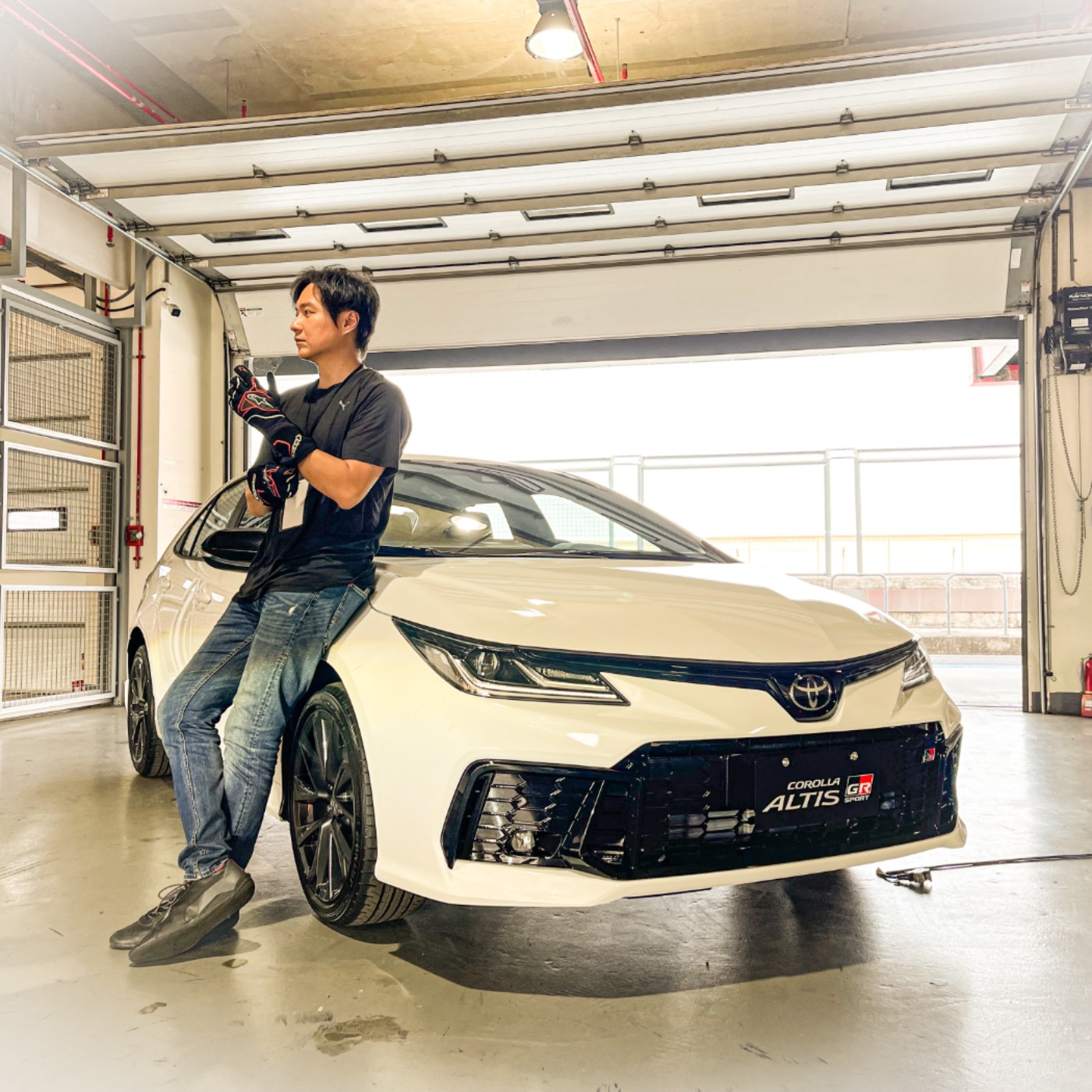 排氣量更大 動力更猛！居然還更省油？TOYOTA ALTIS GR Sport 這是什麼黑科技？它真的可以下賽道嗎？【全民瘋車Bar】 episode artwork