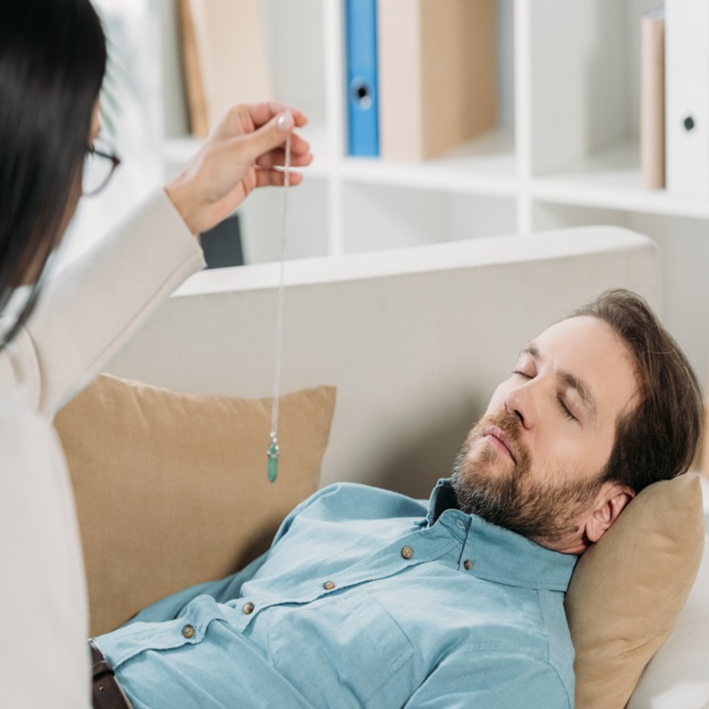 EP30 解讀催眠真正含意!不要再說催眠會醒不過來了! EP30 解讀催眠真正含意!不要再說催眠會醒不過來了!