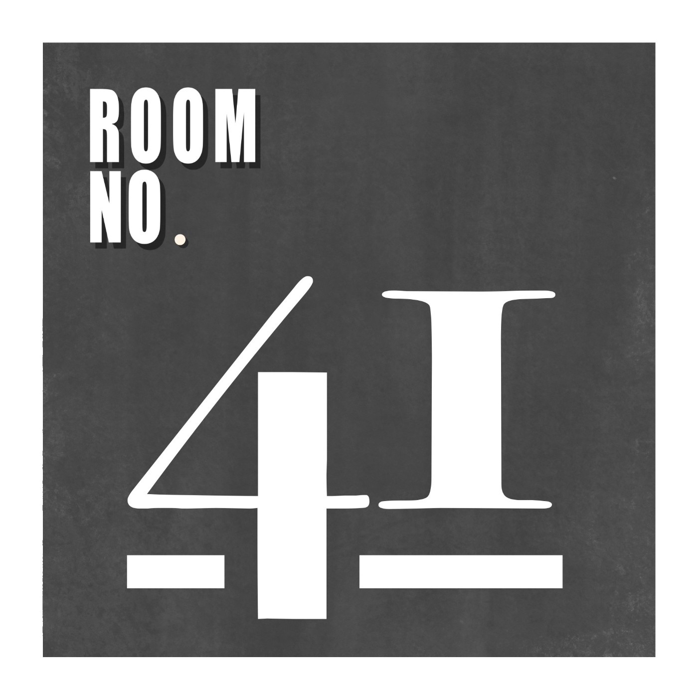 Room.41｜☎️一通電話接百種客人，飯店客服苦哈哈。feat.Emily