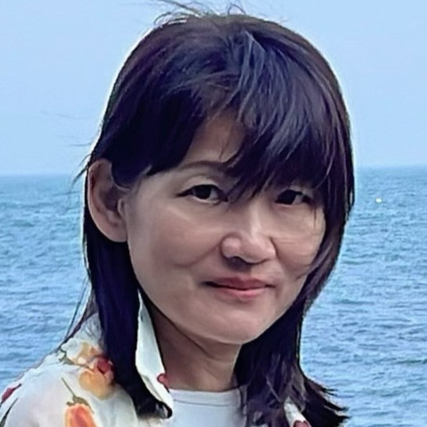 EP47-劉卜華Judy自媒體之旅是如何開始的?在亞太電信工作近20年,公司被併購離開職場的感受是什麼?從零開始經營 FB、IG、部落格,遇過什麼樣的挑戰?熟齡網紅練習生培育最大的收獲是什麼?喜歡自助旅行熱愛源自何處?「先盡力再來看結果」,這句話有什麼特別的意義?身為一位母親、太太與創作者,這三種身份之間怎麼平衡的?最近錄取了中餐課程,是什麼樣的課程? EP47-劉卜華Judy自媒體之旅是如何開始的?在亞太電信工作近20年,公司被併購離開職場的感受是什麼?從零開始經營 FB、IG、部落格,遇過什麼樣的挑戰?熟齡網紅練習生培育最大的收獲是什麼?喜歡自助旅行熱愛源自何處?「先盡力再來看結果」,這句話有什麼特別的意義?身為一位母親、太太與創作者,這三種身份之間怎麼平衡的?最近錄取了中餐課程,是什麼樣的課程?