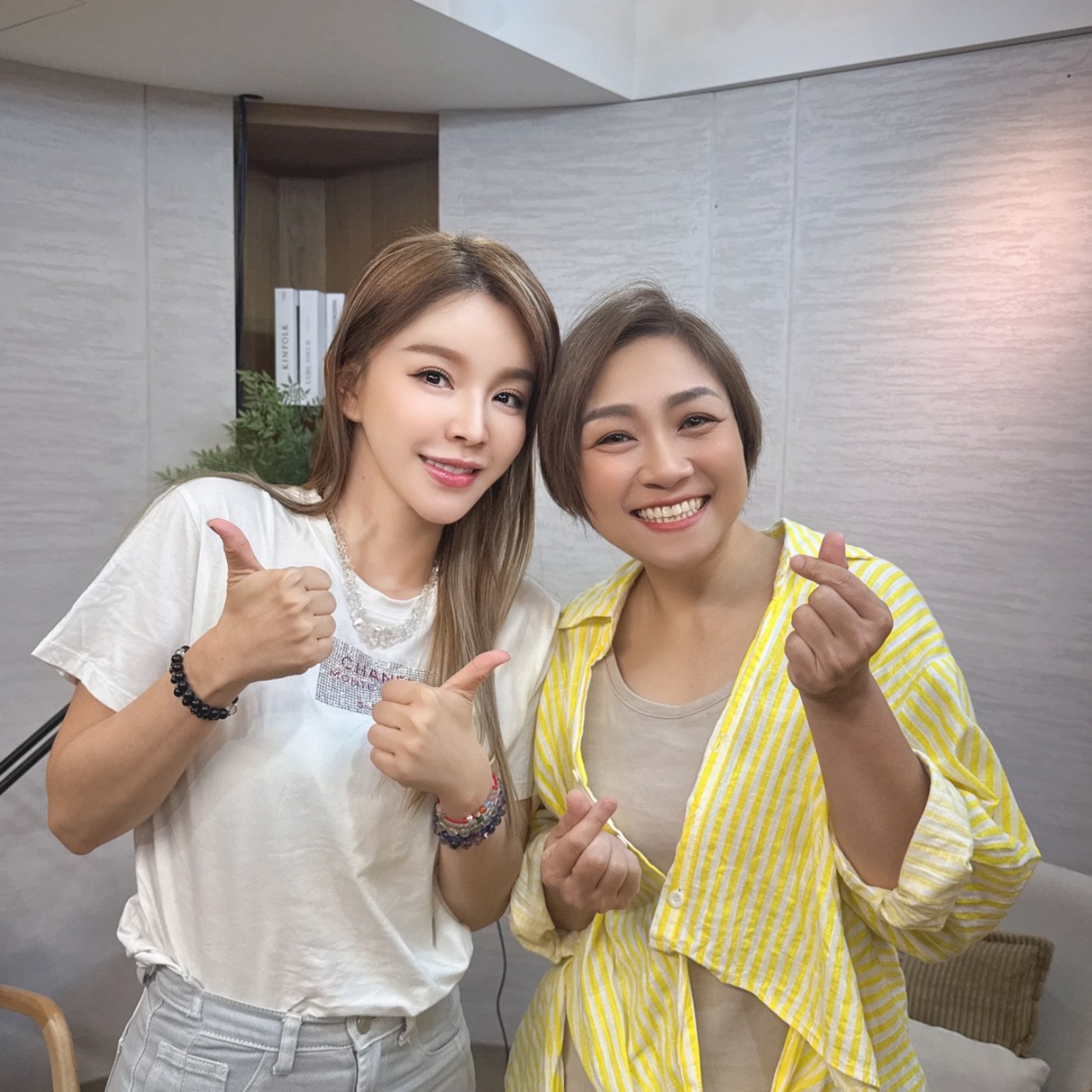 S3E12老公外遇小三傳下體私密照!前妻最漂亮的反擊,就笑著看你好不好!ft.脫口秀教母黃小胖 episode artwork