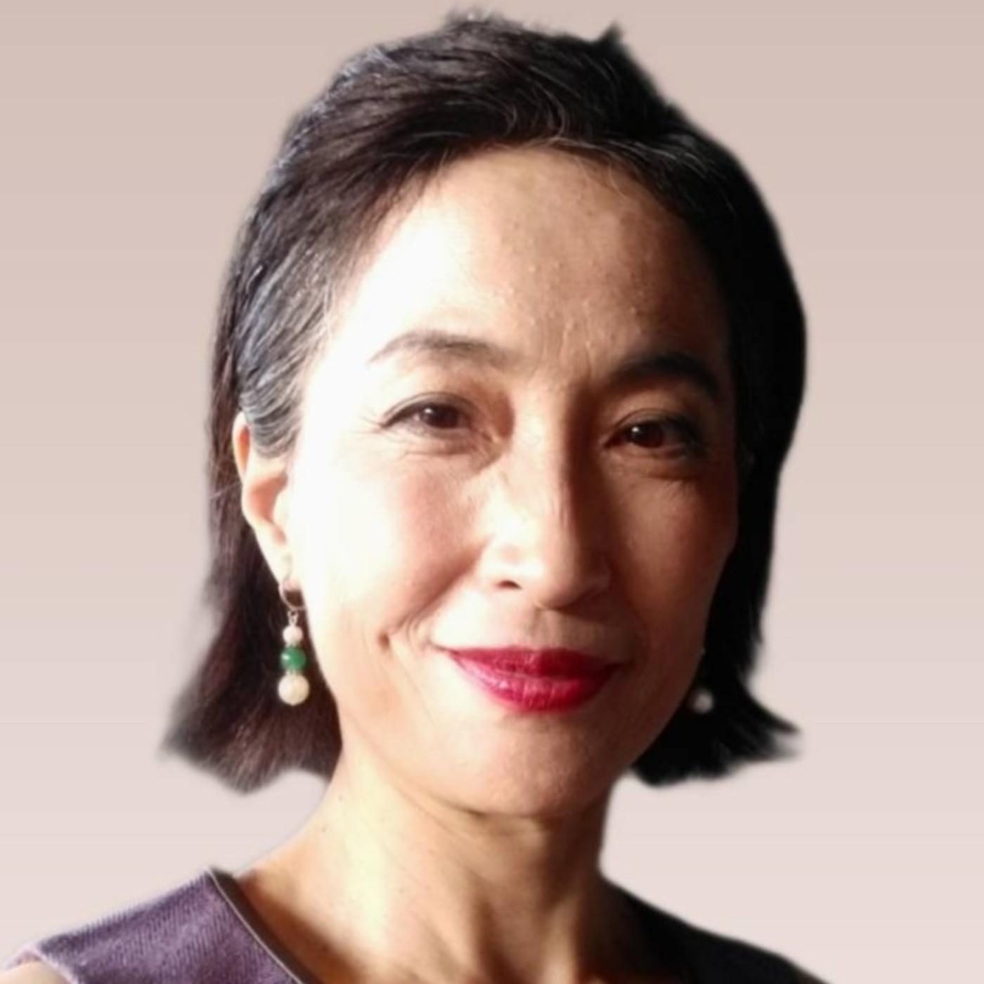 EP50-鄭雯媽呀芽為何選擇了不確定性的接案工作?是什麼力量或動力支持一路向前?有沒有打算什麼時候走演藝圈,也來角逐個影后?參加熟齡網紅短影音票選比賽,為什麼要做隨身筷、帶餐盒的環保短影音?和許多不同年齡層的人合作過,能否分享特別印象深刻的事情?充滿不確定的人生裡,怎麼保持快樂的心境呢?伴隨老病死的下半場,有什麼想法?會不會煩惱理想如何實現? EP50-鄭雯媽呀芽為何選擇了不確定性的接案工作?是什麼力量或動力支持一路向前?有沒有打算什麼時候走演藝圈,也來角逐個影后?參加熟齡網紅短影音票選比賽,為什麼要做隨身筷、帶餐盒的環保短影音?和許多不同年齡層的人合作過,能否分享特別印象深刻的事情?充滿不確定的人生裡,怎麼保持快樂的心境呢?伴隨老病死的下半場,有什麼想法?會不會煩惱理想如何實現?