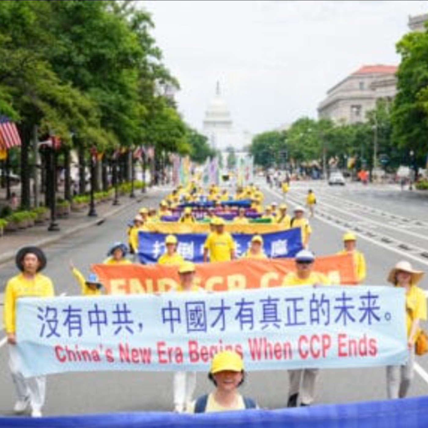 【聽文章】共產黨領袖們為甚麼拋棄了共產黨