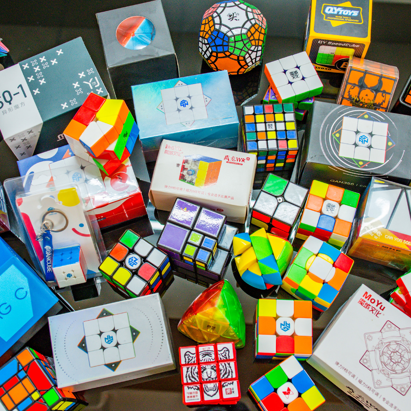 小丸號[五尾開箱] 專業魔術方塊評測開箱介紹分享