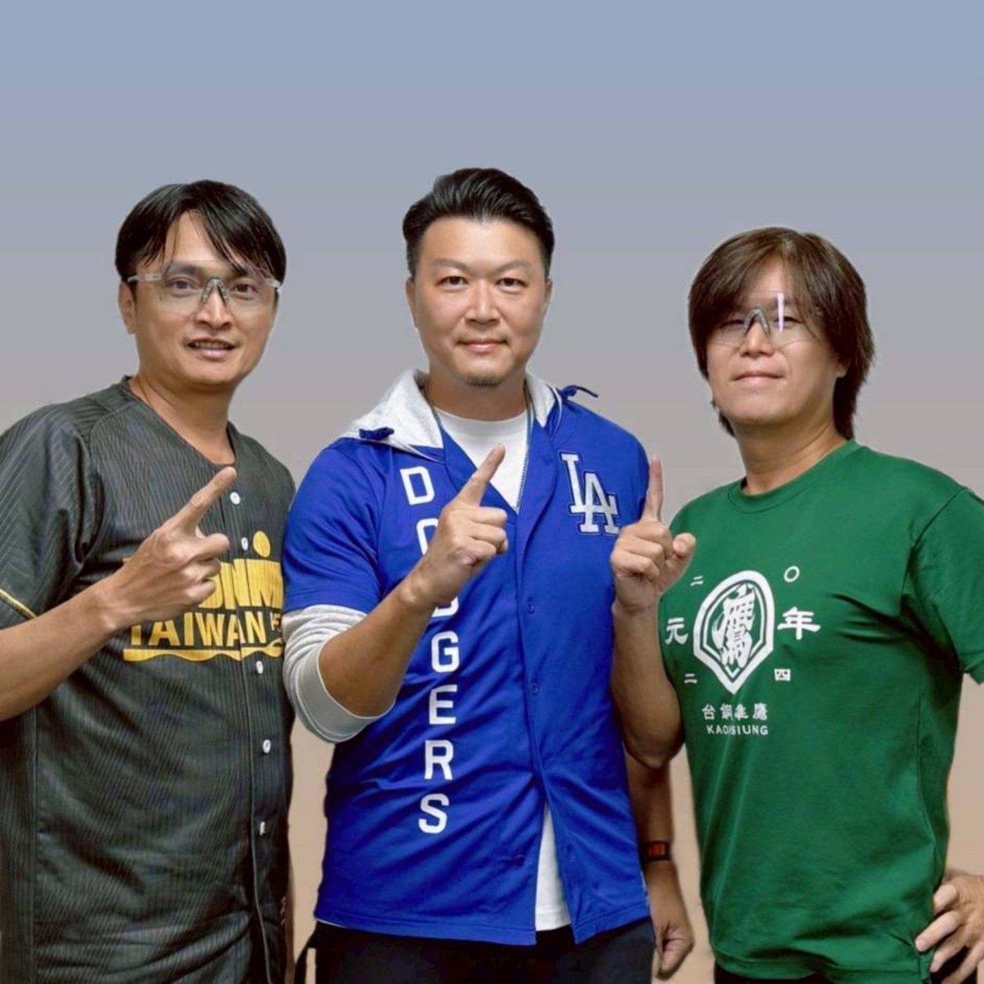 EP115 ：野球TV 創辦人：蝴蝶癡心《國弘》。真的姓國名弘，國弘透過結合棒球與創作，將夢想與公益結合，並利用新媒體來實現。野球TV是一個以棒球為主題的媒體平台。 episode artwork