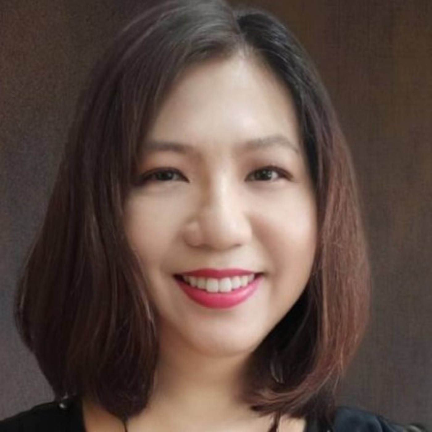 EP53-Sisy老師,同時是教育品牌創辦人、Podcast主持人、芥菜種會的銀領導師,是怎麼走到今天這個角色的?常說「讓每一段人生都能被看見、被書寫、被轉化」,這句話背後的意涵?熟齡朋友對「再學習」最常卡關的地方是什麼?《拾光書旅》課程是怎麼誕生的?怎麼看AI在熟齡學習裡的角色?Podcast節目《熟齡不設限 第三人生GO!》,哪一集或哪個瞬間,讓您特別難忘? EP53-Sisy老師,同時是教育品牌創辦人、Podcast主持人、芥菜種會的銀領導師,是怎麼走到今天這個角色的?常說「讓每一段人生都能被看見、被書寫、被轉化」,這句話背後的意涵?熟齡朋友對「再學習」最常卡關的地方是什麼?《拾光書旅》課程是怎麼誕生的?怎麼看AI在熟齡學習裡的角色?Podcast節目《熟齡不設限 第三人生GO!》,哪一集或哪個瞬間,讓您特別難忘?