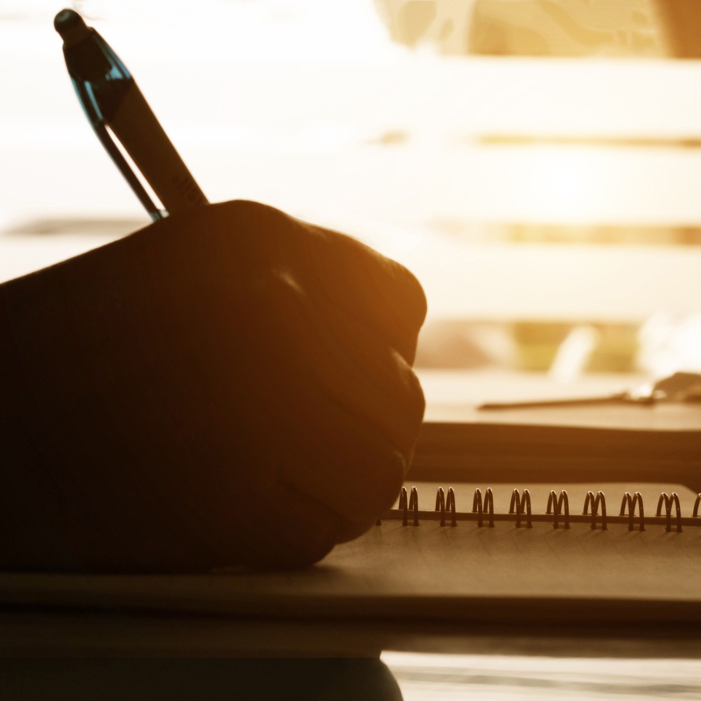 EP25｜如果你一個人很努力，那你就努力錯了——17分鐘呼吸法、95歲的智慧、83支Reels的真相