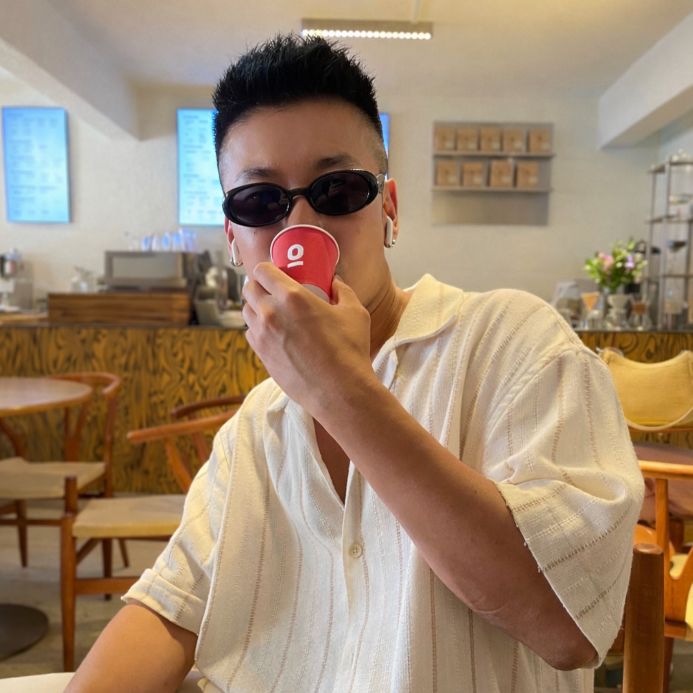 外商男子全球出走