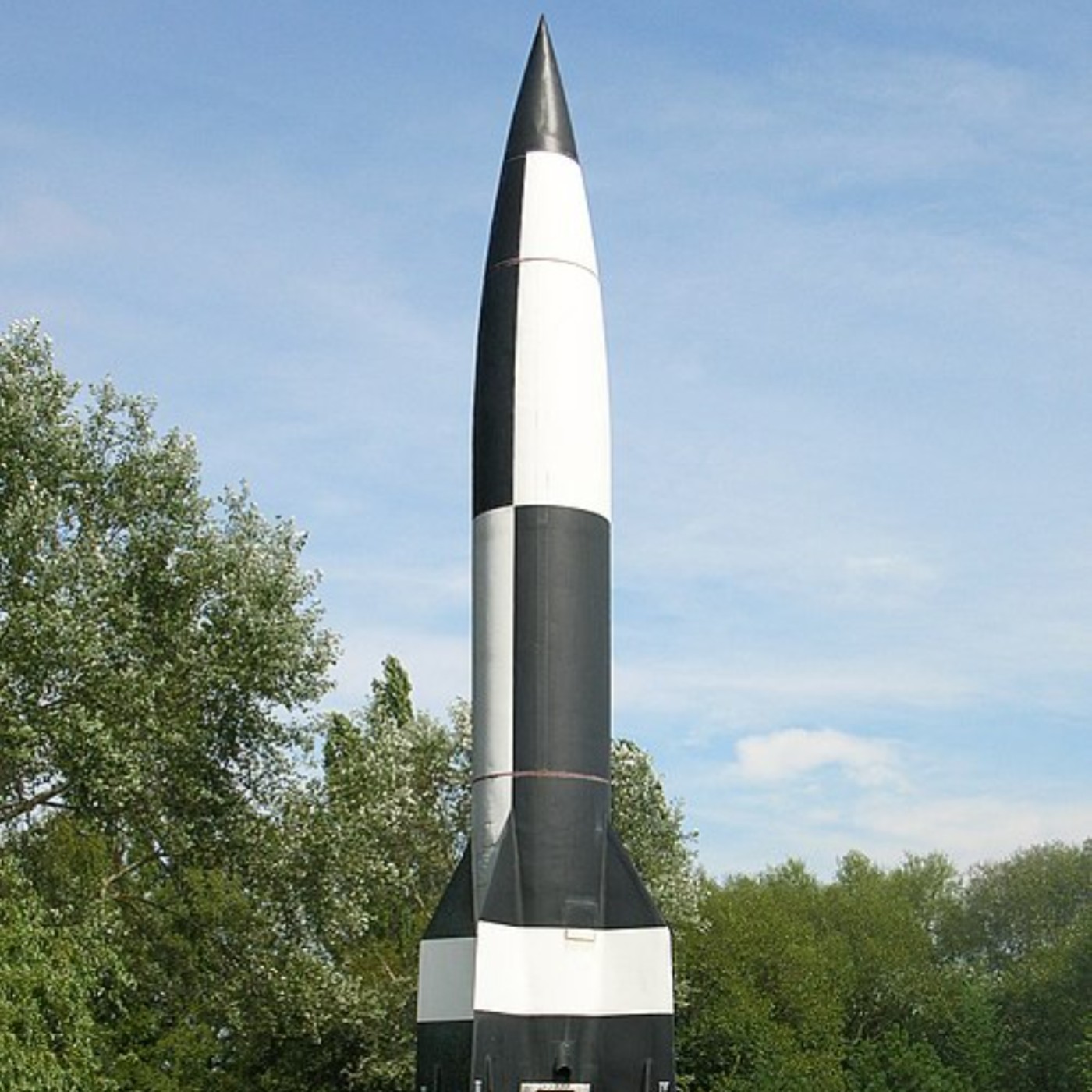 2026.01.07 二次大戰時期德國製造的V2火箭是後世太空運載火箭與彈道飛彈的始祖