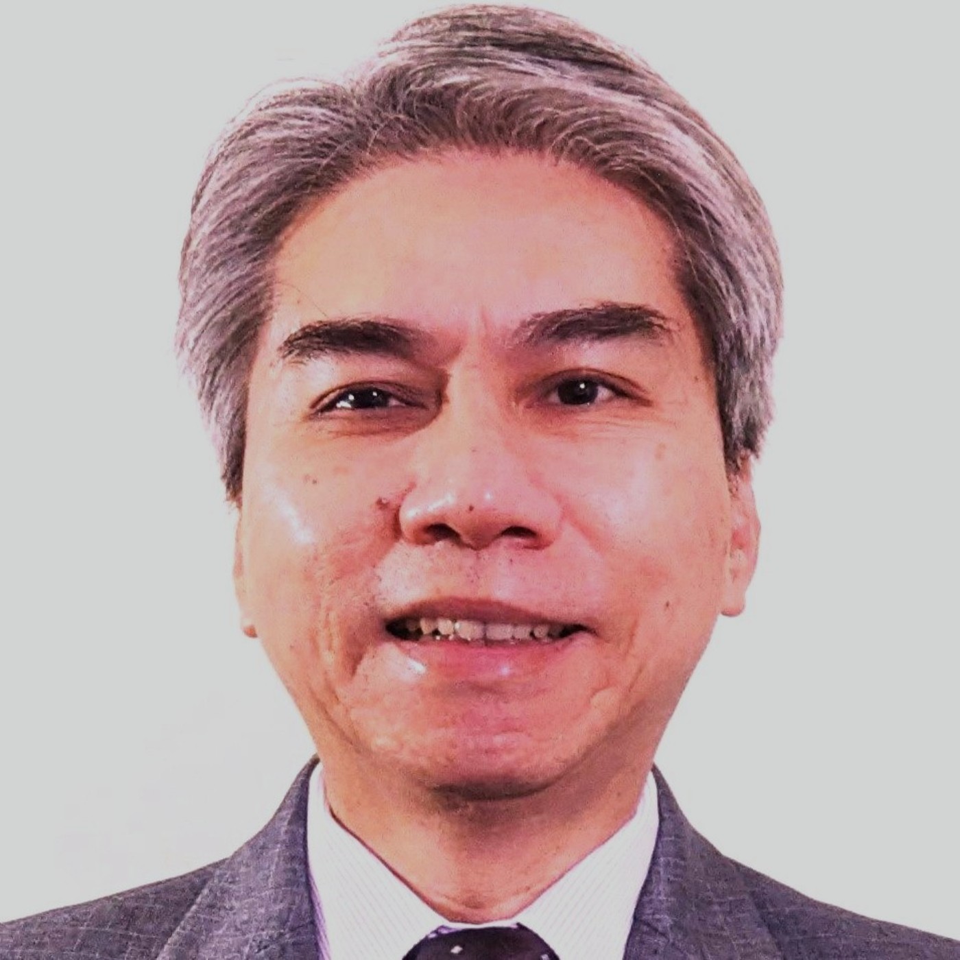 EP61-林志成副院長看到台灣企業最常遇到的「通病」是什麼？什麼樣的機緣投身「壯世代」這份志業？怎麼定義這個族群？未來對於「壯世代」的發展有什麼期待？推廣「從前從前自傳書寫作班」200個問題，最喜歡或覺得最難回答的是哪一個？如何看待學員的不同寫作風格？這門課，為什麼會讓這麼多熟齡學員產生共鳴？教育孩子是用什麼樣的「放養」或「引導」哲學跟他們相處的？